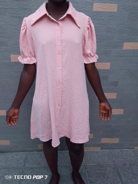 Robe chemise rose élégante