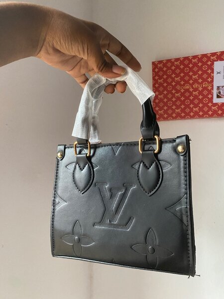 LV  mini
