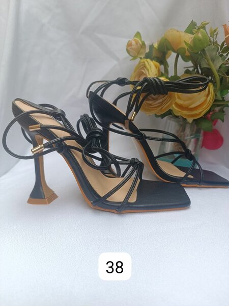 Elegant Black Heeled Sandals