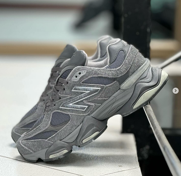 Кроссовки New Balance 9060 серый/серебристый