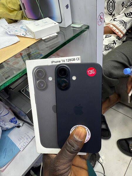iPhone 16 128 Go Noir