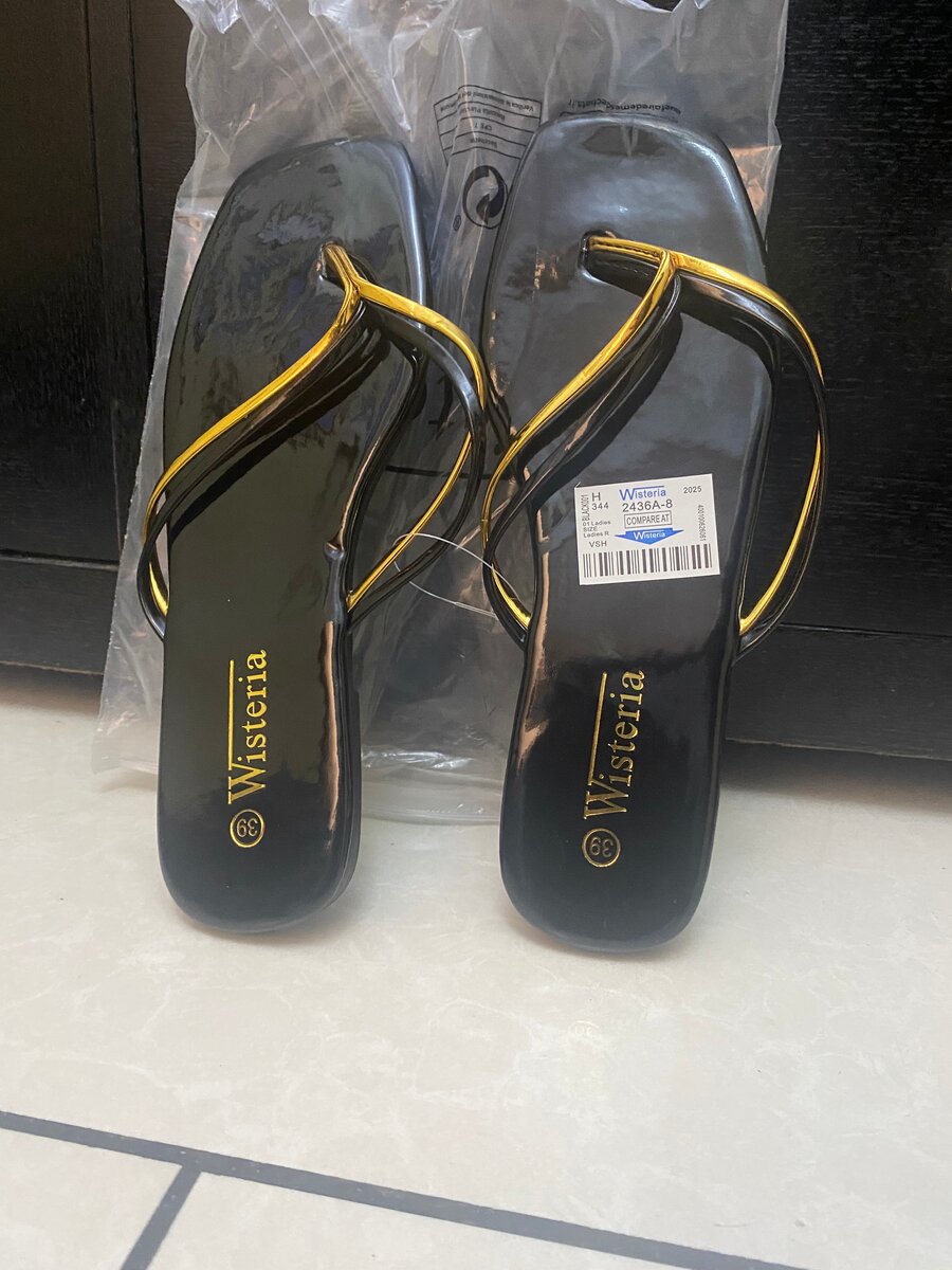 Tongs élégantes Wisteria