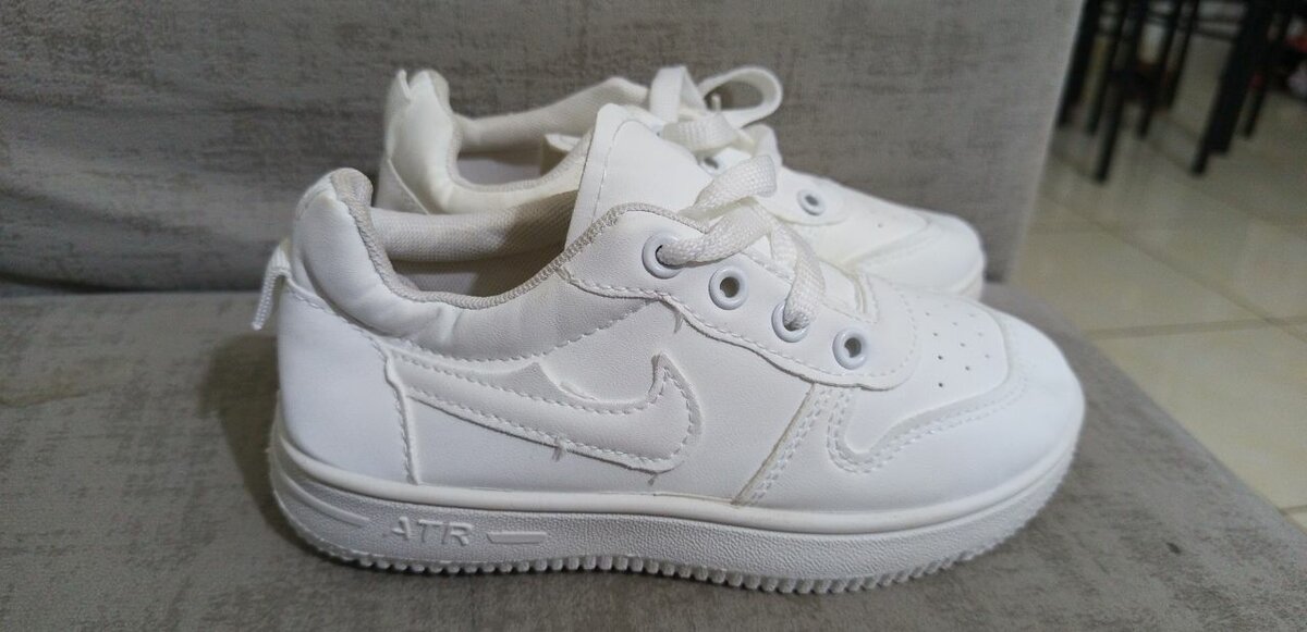 Baskets enfants blanches stylées