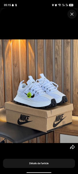 Chaussures Nike blanches homme