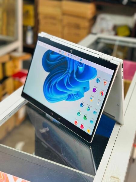 HP Elitebook 1030 G4 x360 , 8th génération