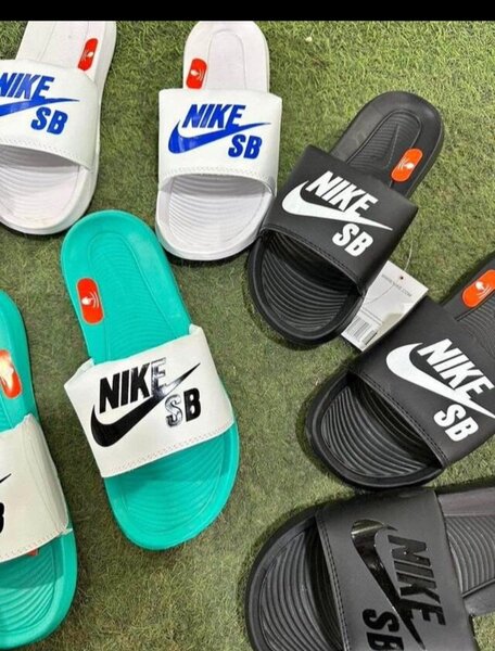 Claquettes confortables Nike SB