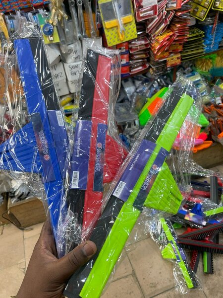 Raclettes de couleur pour fenêtres