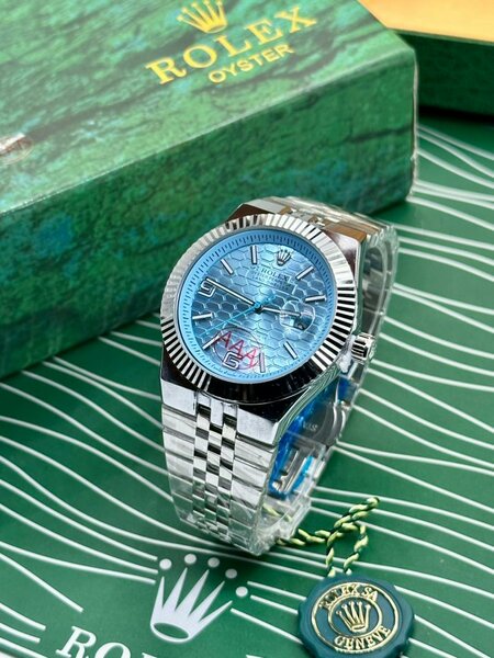 Montre de luxe sophistiquée