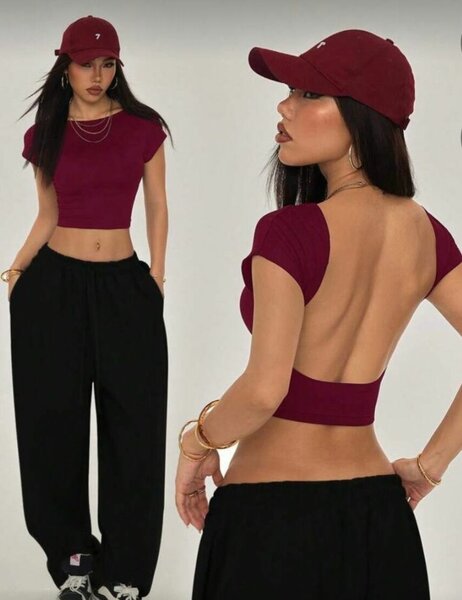 Top moulant dos nu femme