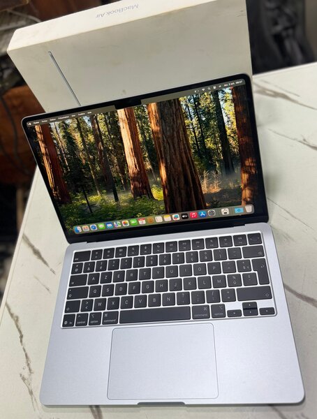 macbook air m4 2025
