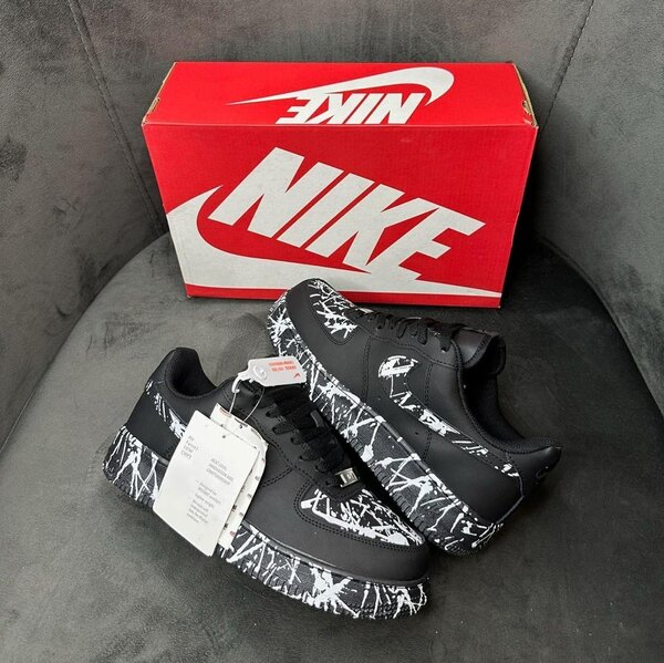 NIKE AIRFORCE CLASSIC