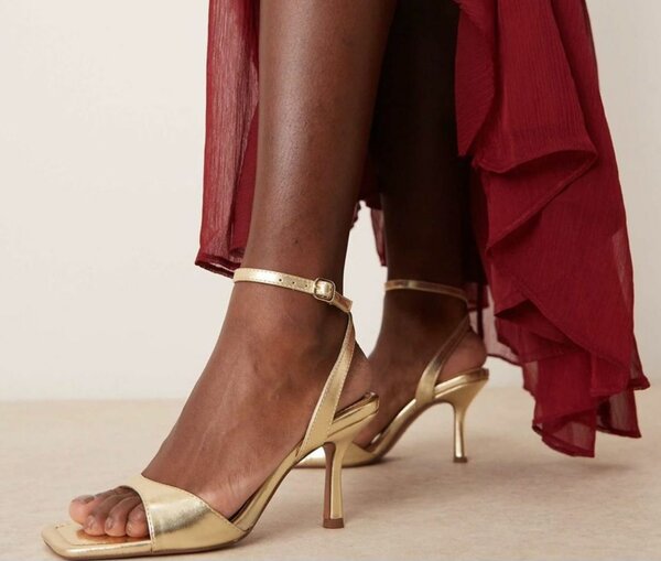 Hallow Barelythere Sandals -Gold