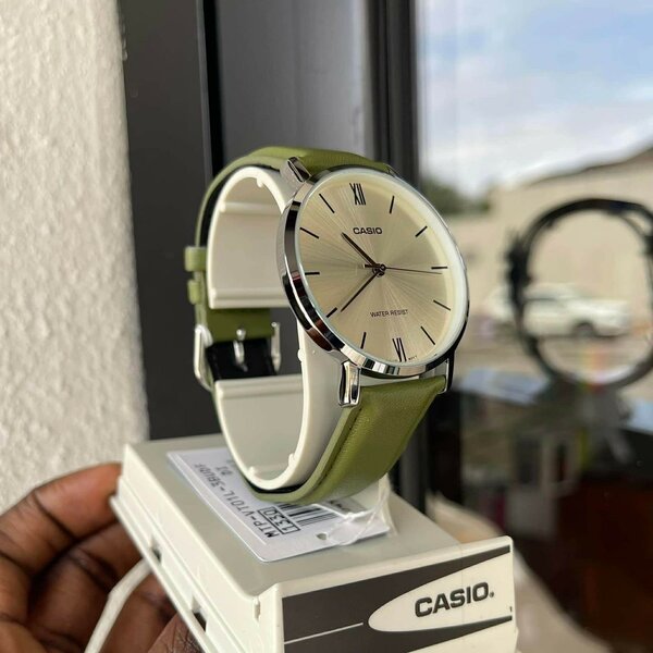 Montre élégante Casio homme