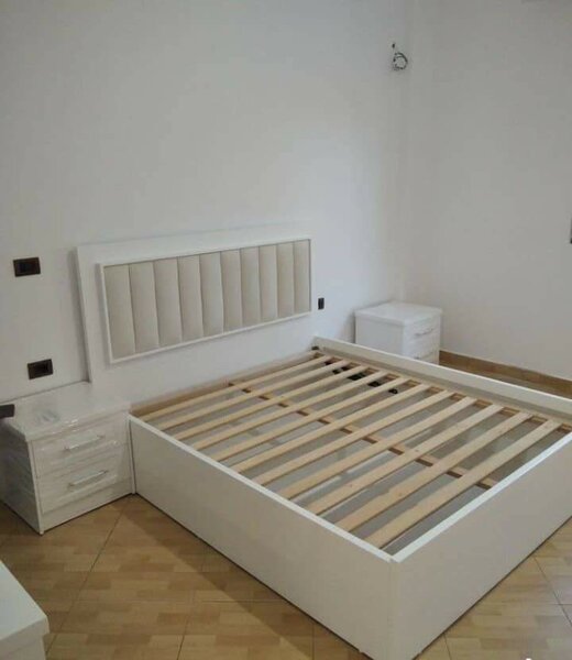 Lit blanc design avec rangements