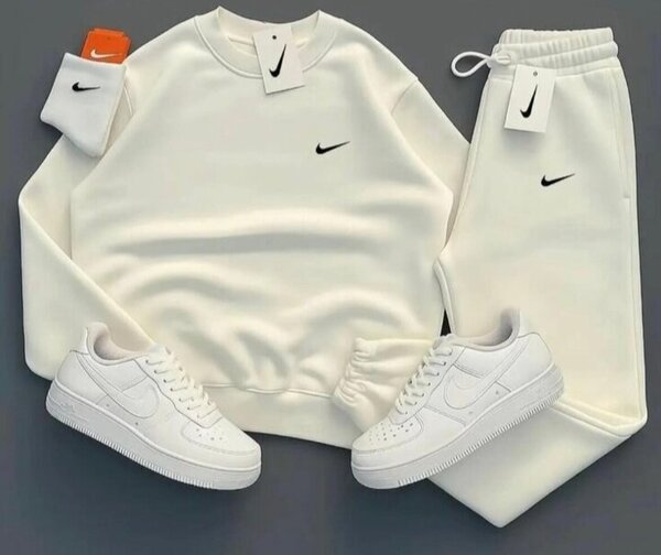 Ensemble sport blanc Nike