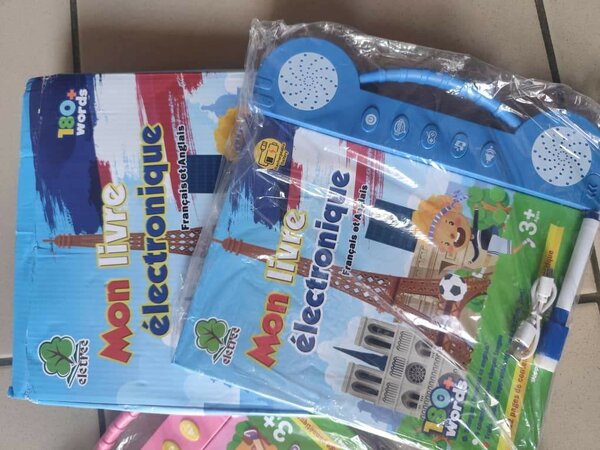 Livre électronique rechargeabl