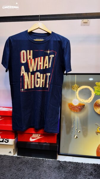 T-shirt bleu à message