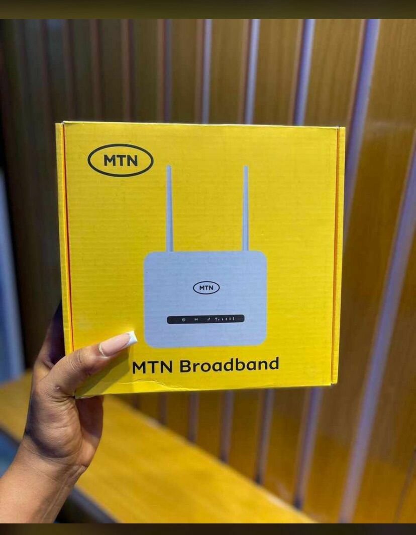 Universal routers with power banks