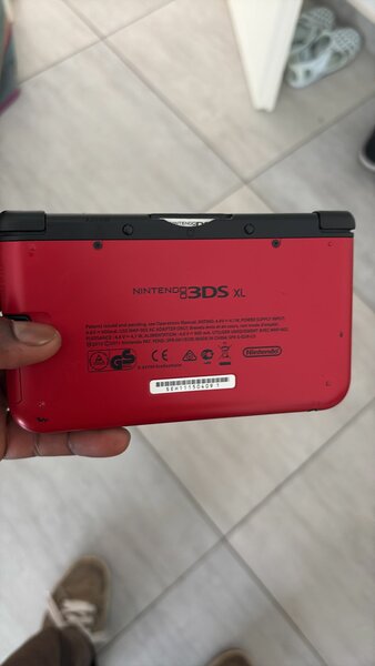 Nintendo 3DS XL Rouge