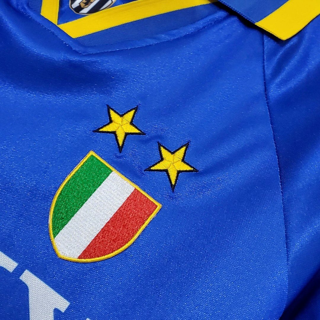 1995/96 Juventus Retro Away Jersey