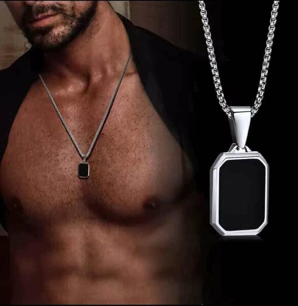 Collier pendentif en acier inoxydable
