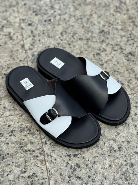 Sandales croisées élégantes