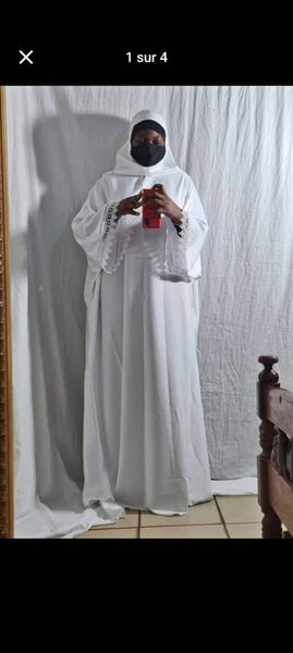 Boubou collé avec le voile dentelle sur les manches