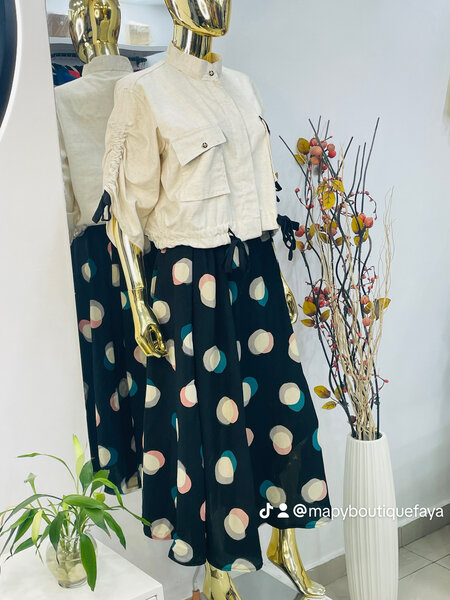 Jupe à pois & veste chic