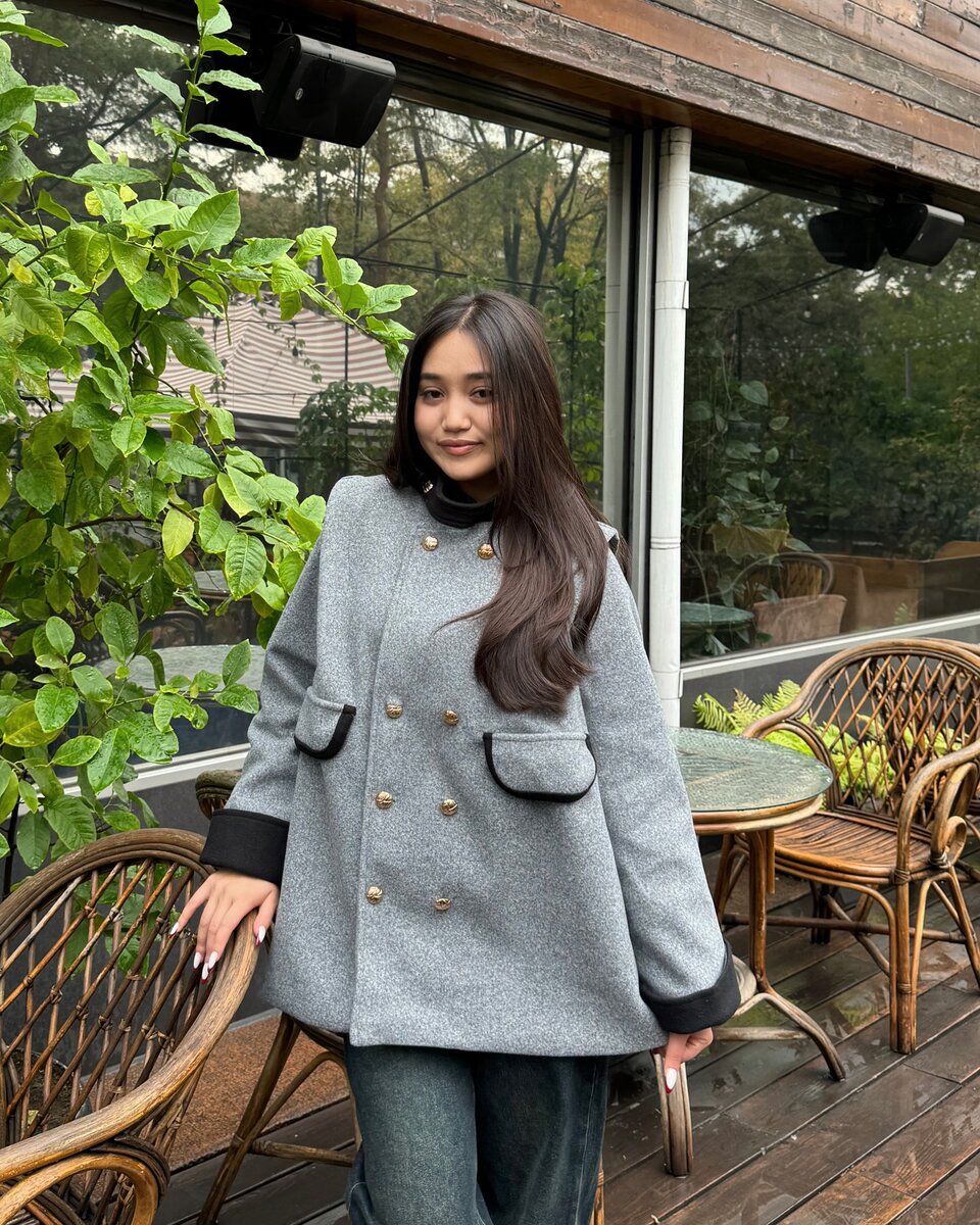 Женское короткое пальто