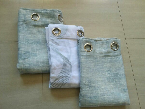 2 drops of curtains green and white