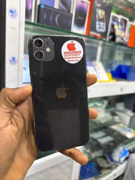 iPhone 11 simple occasion propre