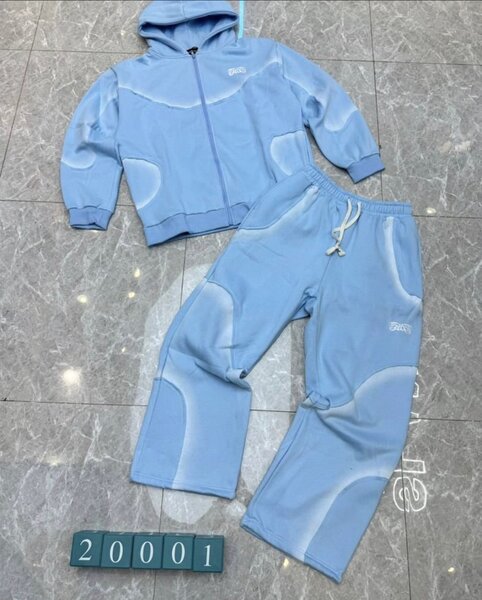 Ensemble survêtement bleu ciel