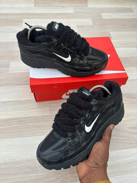 Baskets Nike p6000