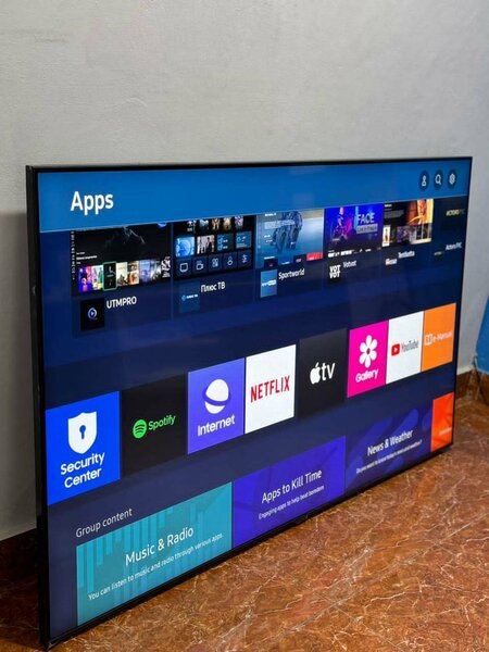 Samsung Crystal UHD 65 inches TV
