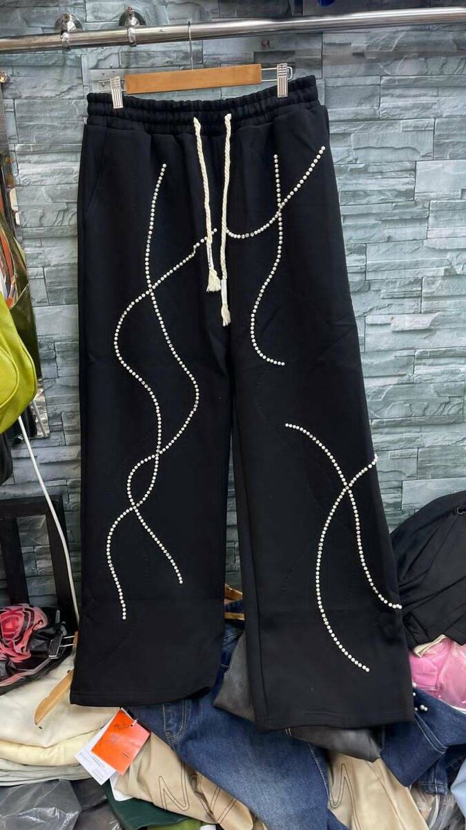 Ensemble hoodie et pantalon perlé