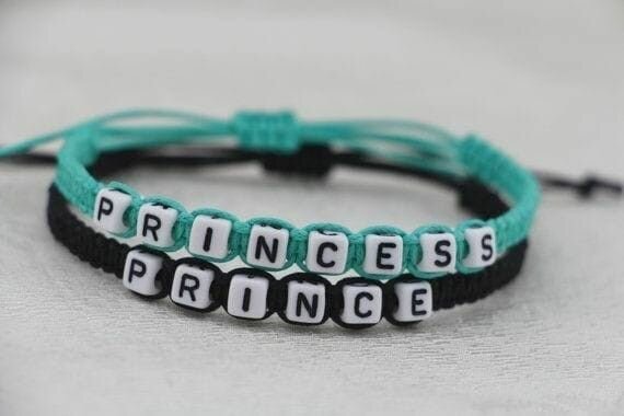 Bracelet en macramé coloré