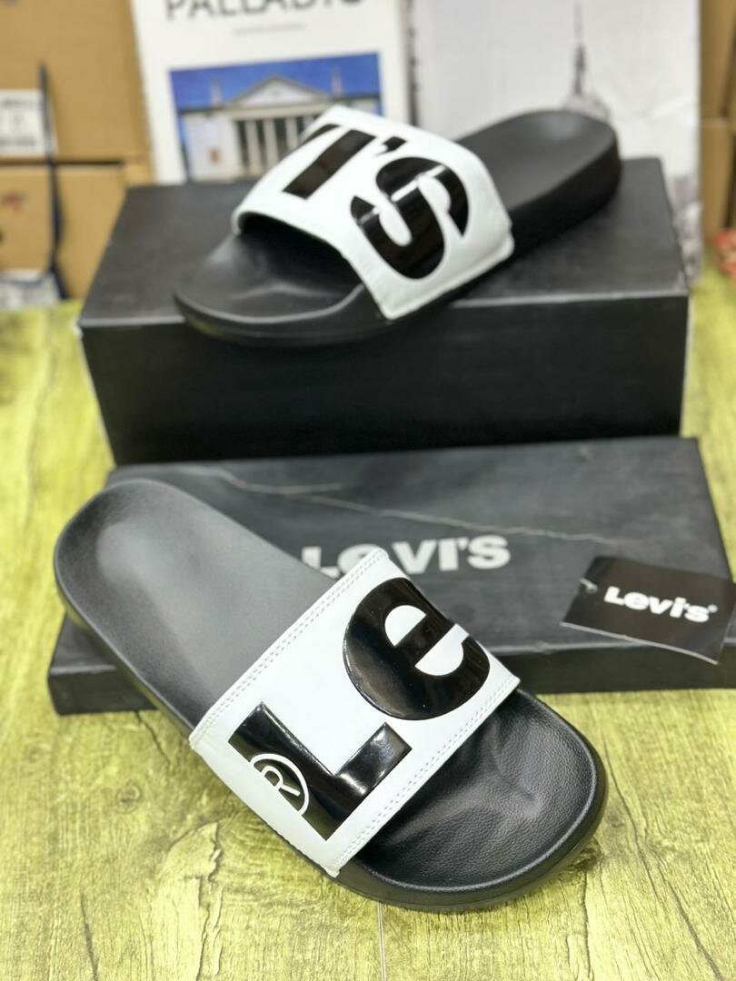 Claquettes Levi's confortables