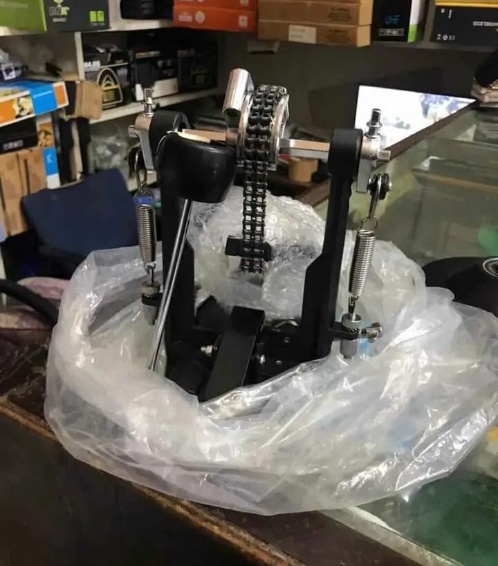 Pédale de grosse caisse Iron Cobra D-900