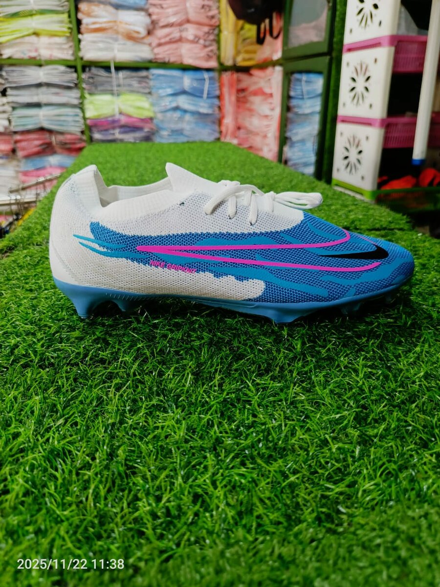 Chaussures de Football Dynamiques