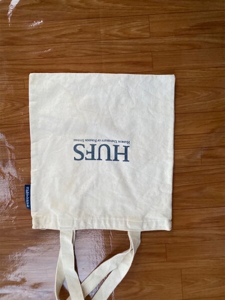 Tote bag