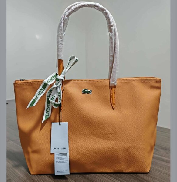 Sac cabas Lacoste élégant