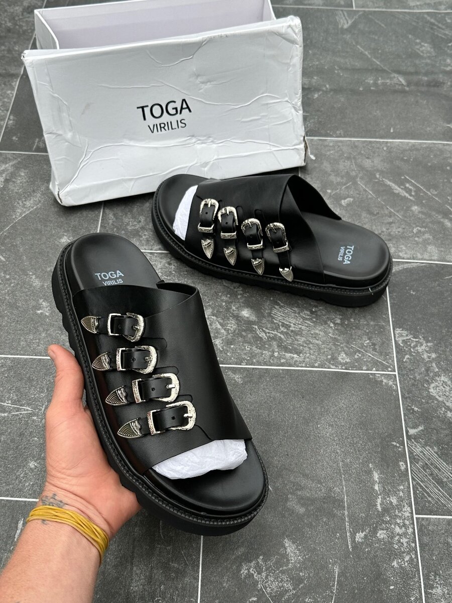 Sandales tendance en cuir noir