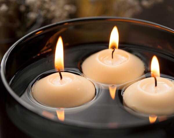 Bougie flottante blanche