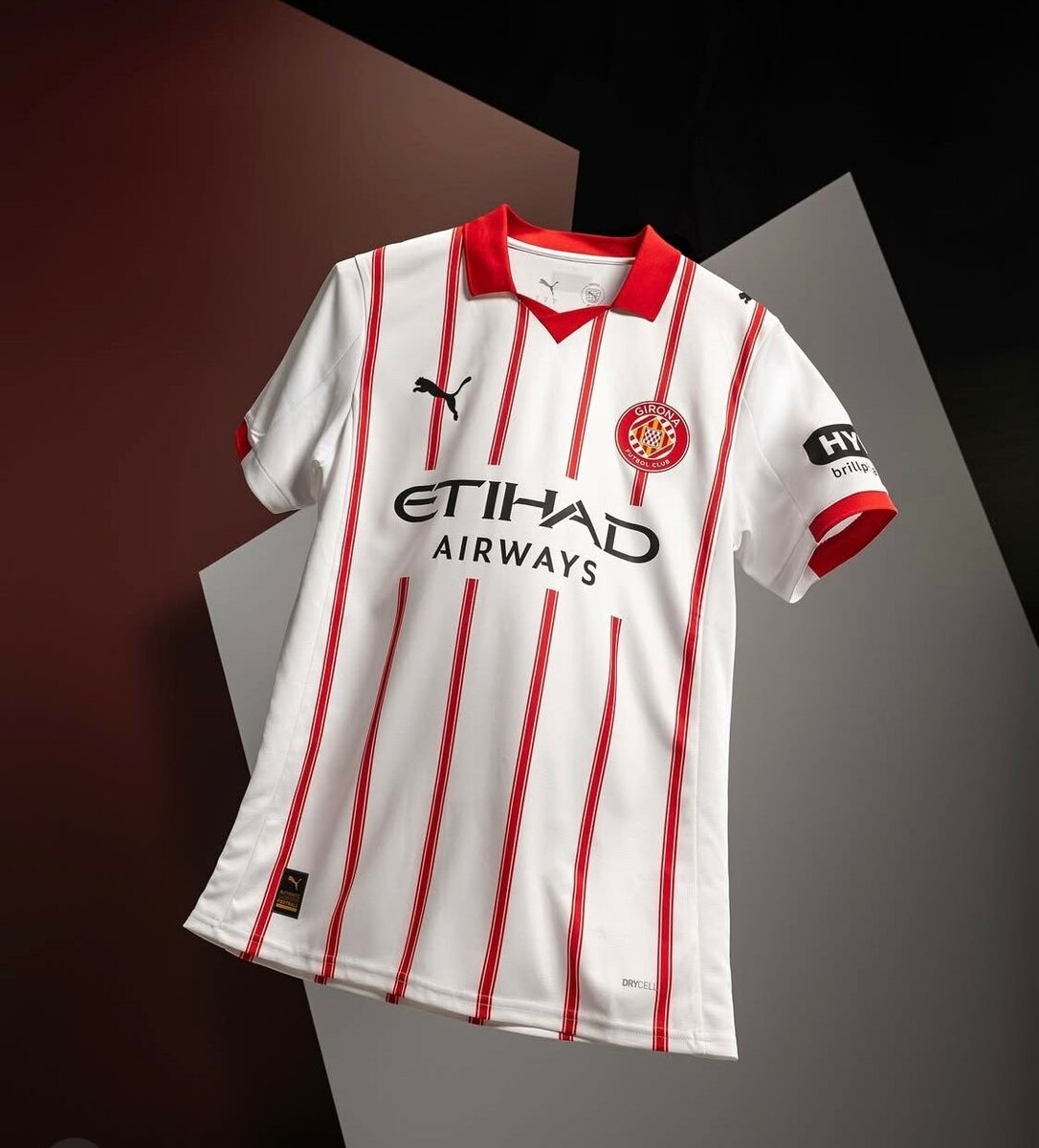 Maillot de football moderne