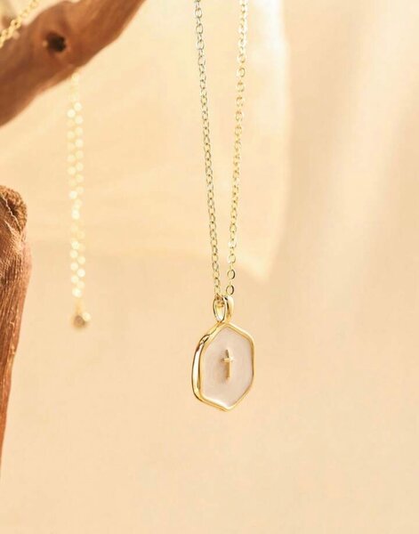 Collier pendentif doré