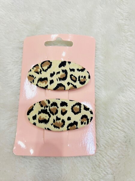 2 pairs of hair pins zebra design and floral design for kids