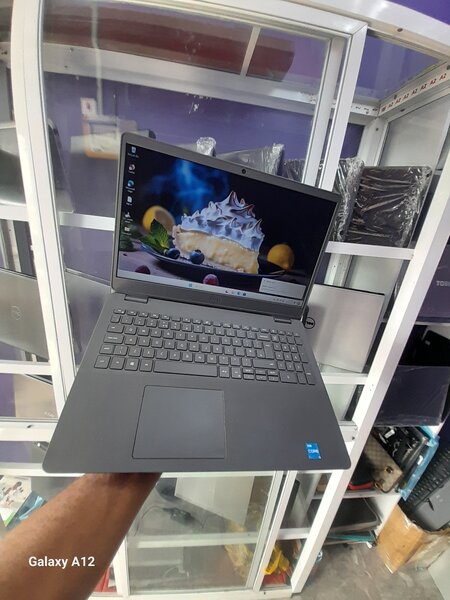 Dell VOSTRO 3500 core i3 11th generation