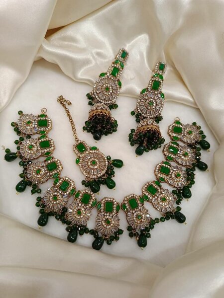 Ladies wedding set Necklace and earrings