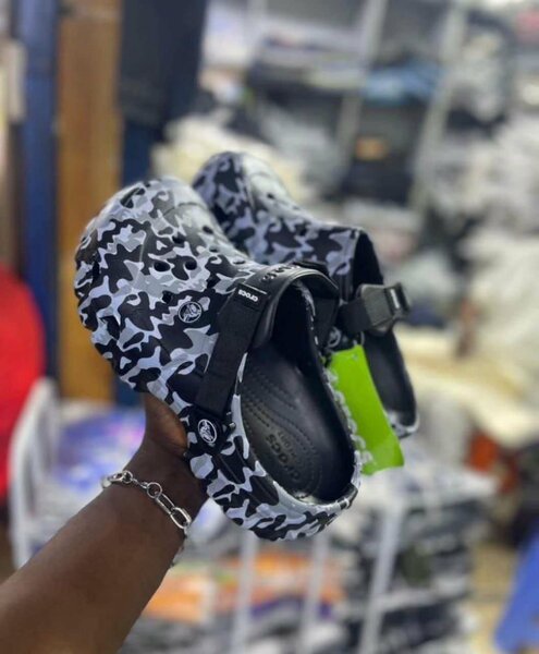 Crocs camouflage modernes