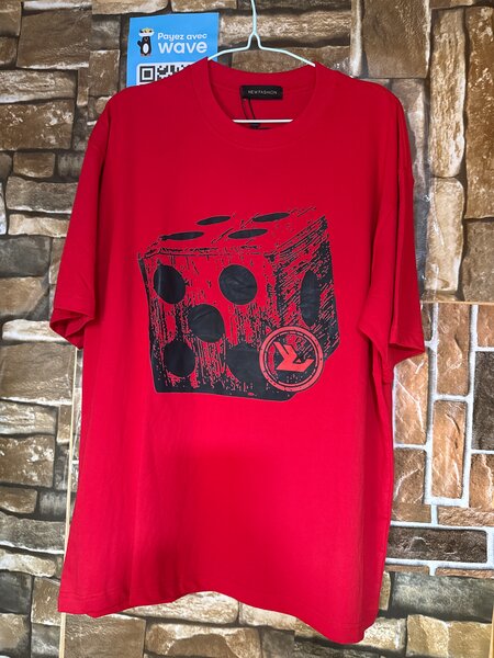 T-shirt graphique rétro colorée